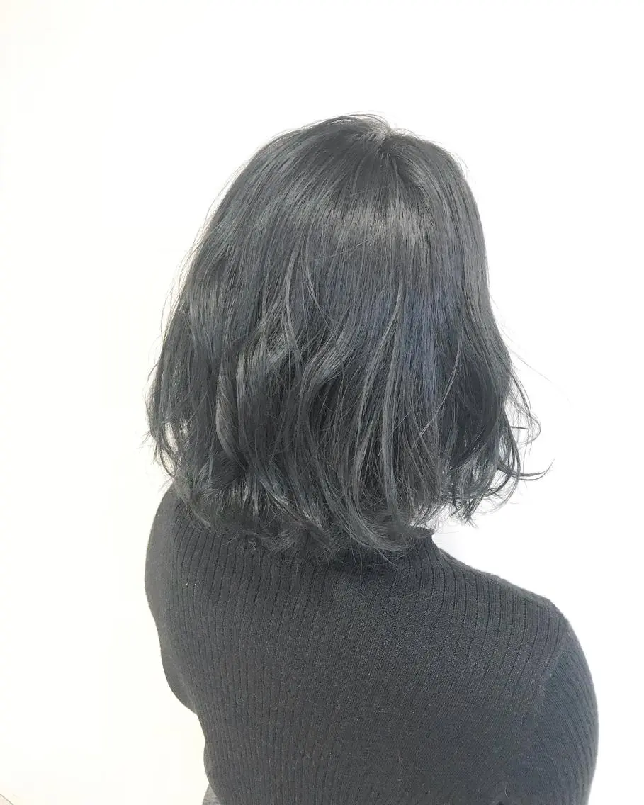 ショート カラー 黒髪 ブルーカラー ブルーブラック 透明感カラー ヘアカラー トリートメント Miru by INCE HAIRのヘアスタイル