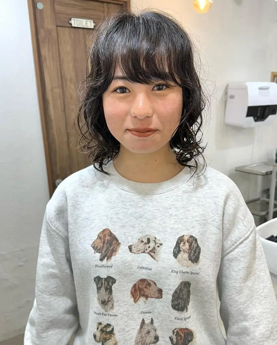 ショート カラー パーマ 切りっぱなしボブ 前下がりボブ ショートボブ 黒髪 ハイトーンカラー 髪質改善 縮毛矯正/ レイヤー/銀座/本木のヘアスタイル