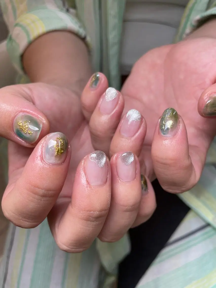 ネイル ハンドネイル フットネイル with hues AYAのネイルデザイン