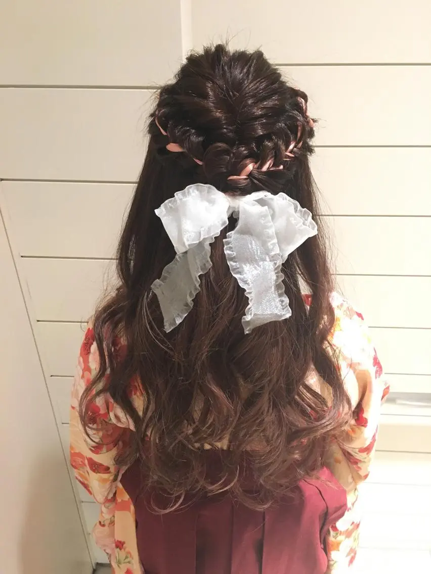 ロング カラー ヘアアレンジ 卒業式のヘアスタイル 鍵山 千秋のヘアスタイル
