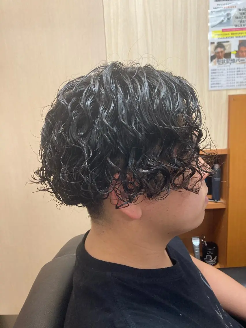 ミディアム パーマ メンズ ミディアムパーマ メンズパーマ スパイラルパーマ メンズ専門💈中島 太一💈のヘアスタイル