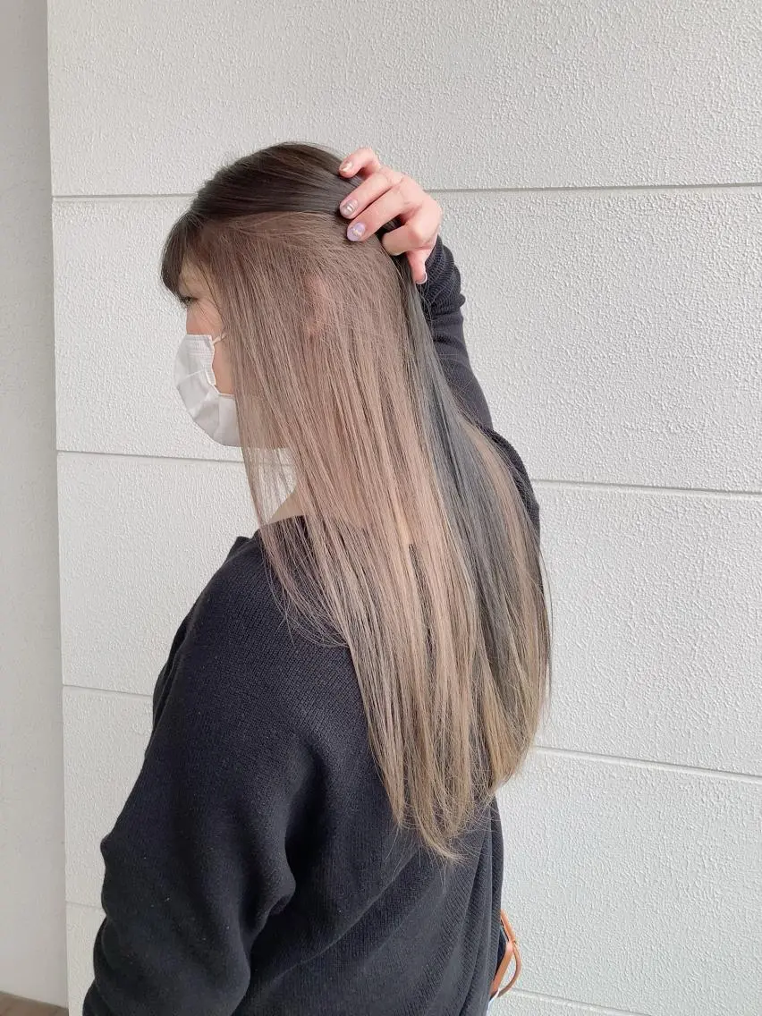 ロング 平野 朋未のヘアスタイル