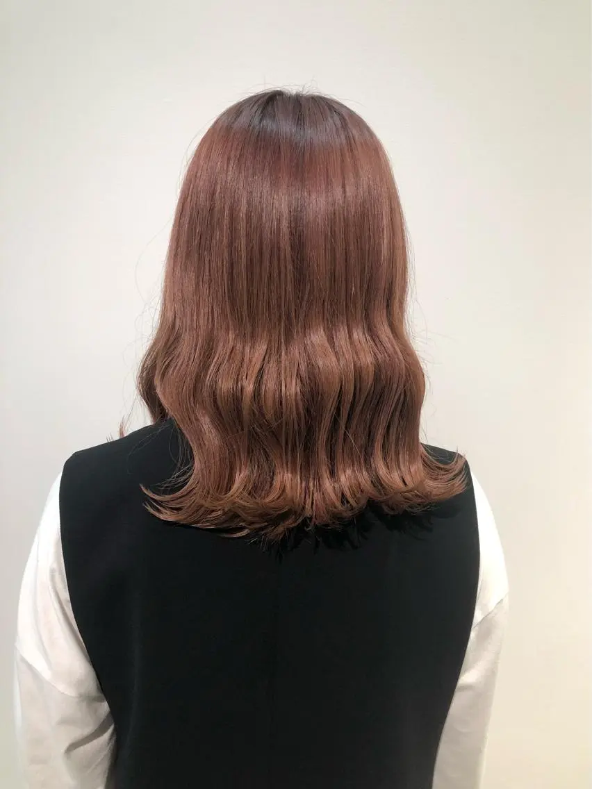 セミロング カラー ブリーチ ピンクカラー テラコッタ カット ヘアカラー トリートメント 髪質改善/レイヤー/ お顔まわり/Ami.のヘアスタイル