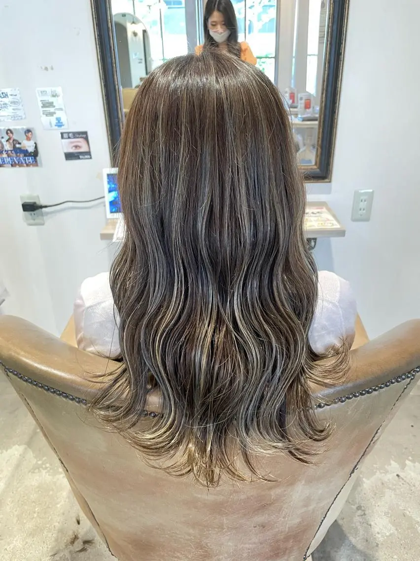 セミロング カラー パーマ ヘアアレンジ キッズ カット ヘアカラー トリートメント 韓国♡ハイライト ♡YURIのヘアスタイル