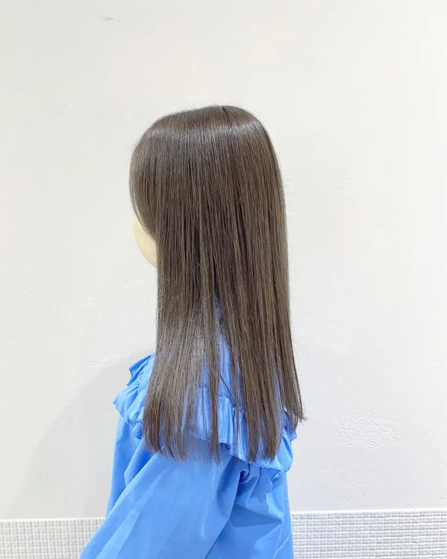ロング カラー グレージュ ミント カット ヘアカラー トリートメント yume🫧 ハイトーン/ブリーチのヘアスタイル