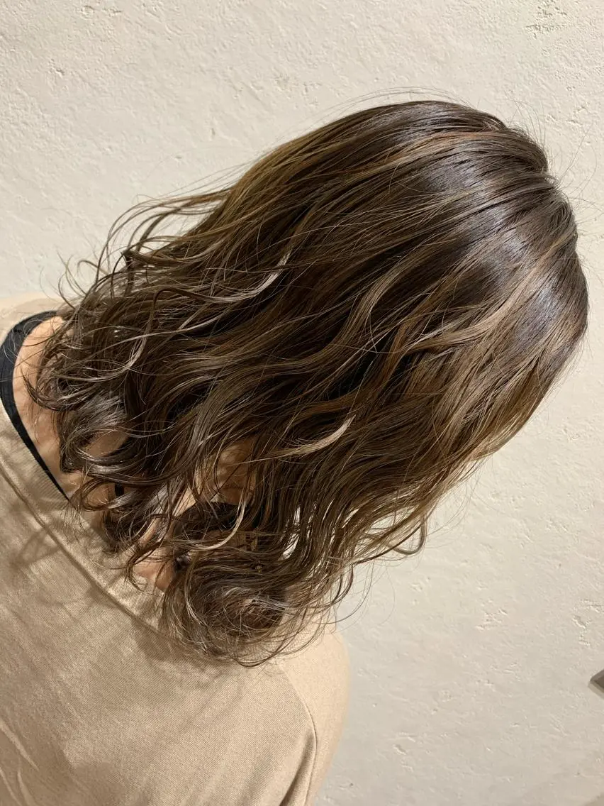 ミディアム カラー ヘアカラー トリートメント 天野 開のヘアスタイル
