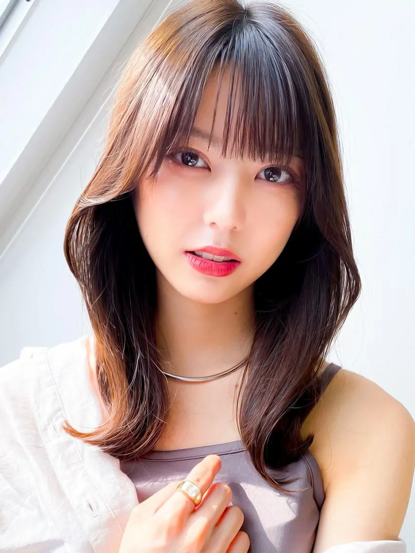 セミロング 顔周りカット 髪質改善 韓国風ヘア レイヤーカット 小顔カット カット ヘアカラー トリートメント グレージュ×レイヤー 藤生 和宏のヘアスタイル