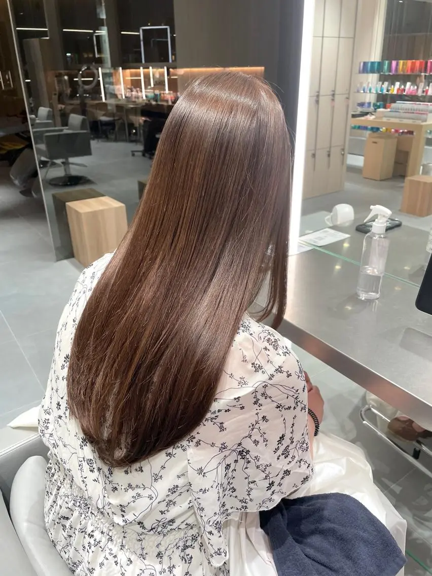 ロング 横岡 亜香里のヘアスタイル