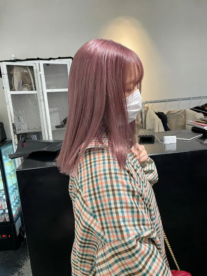 ミディアム カラー ヘアアレンジ ブリーチ グレージュ ラベンダーカラー ラベンダーグレージュ ラベンダーグレー カット ヘアカラー トリートメント 艶ハイトーン/ヘア アレンジAYAKAのヘアスタイル