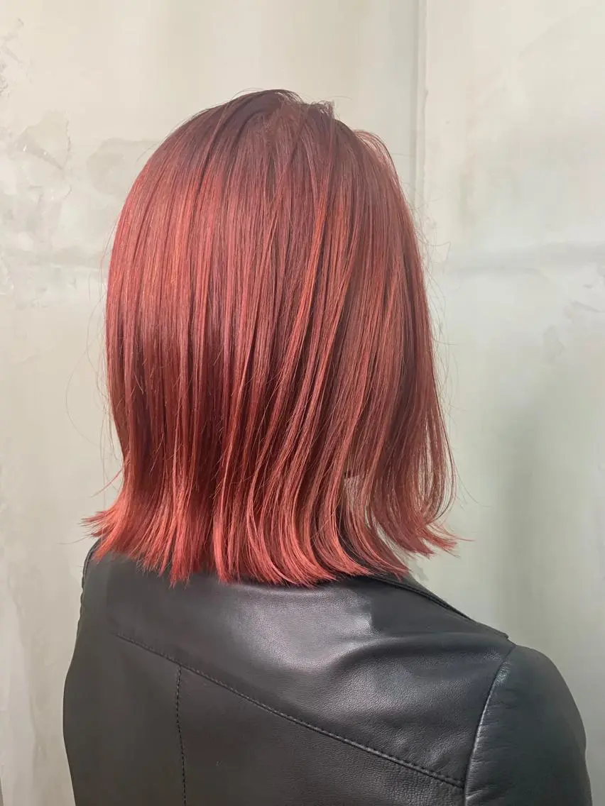 ミディアム カラー アッシュ バレイヤージュ ベージュカラー ブロンド ブルーカラー ヘアカラー レイヤーカット/ 艶カラー/RYOMAのヘアスタイル