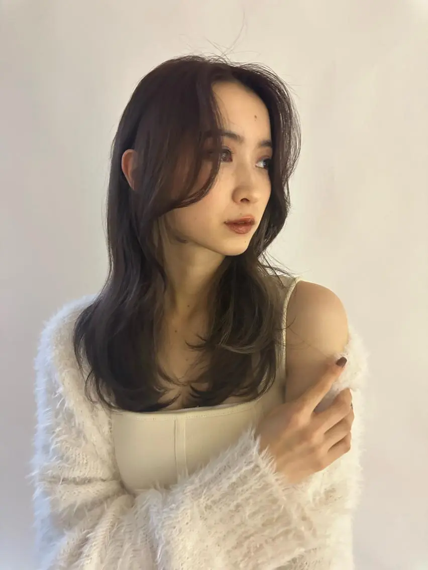 ロング カラー カット ヘアカラー トリートメント 小顔レイヤー/ ベージュ🤍Rieのヘアスタイル