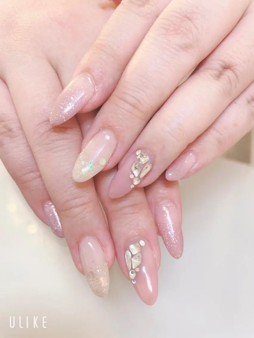 ネイル キラキラネイル ハンドネイル Nail room Lunaのネイルデザイン