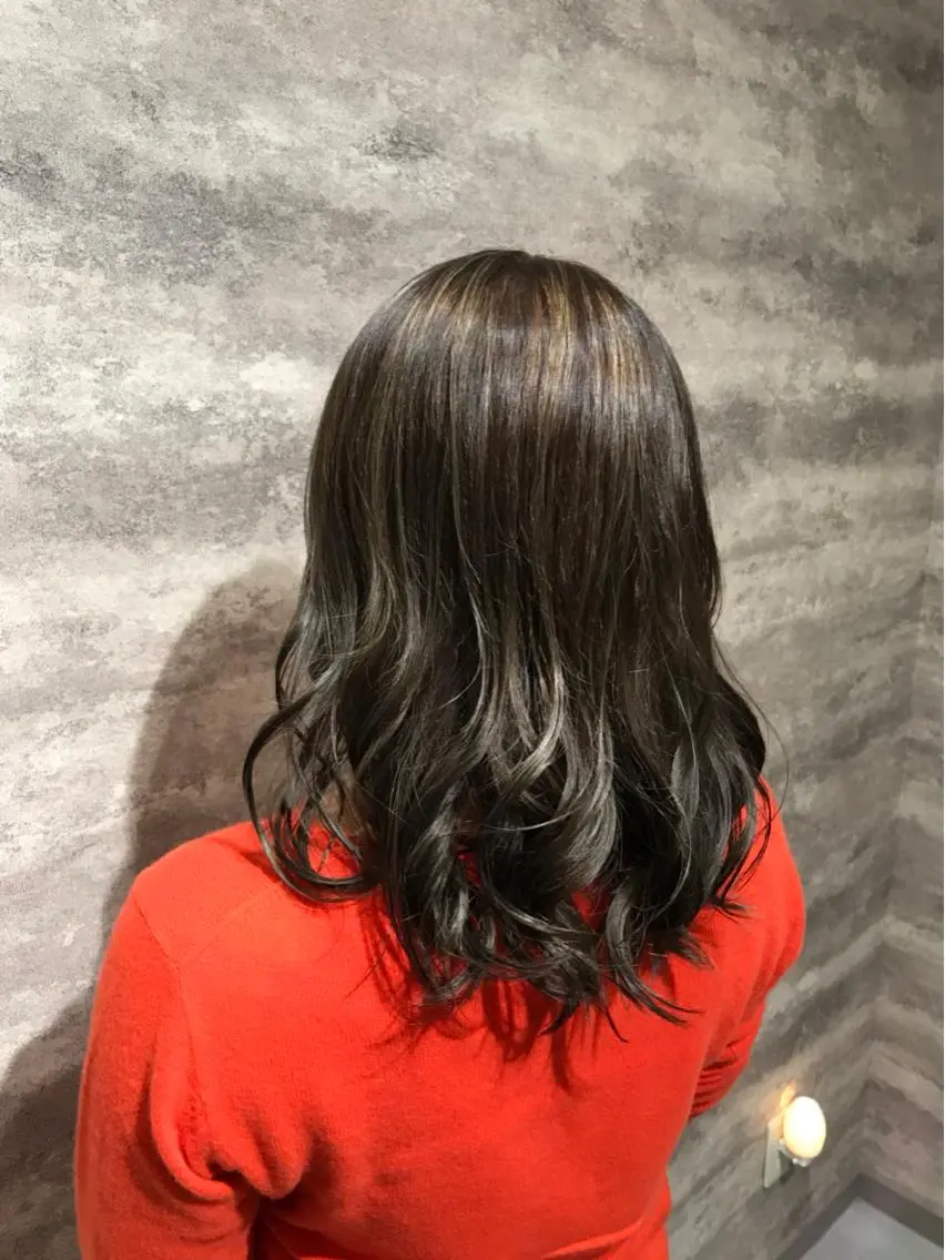 ミディアム カラー グレージュ ハイライトカラー ハイライト 🫟Blanco🫟 Color&Careのヘアスタイル
