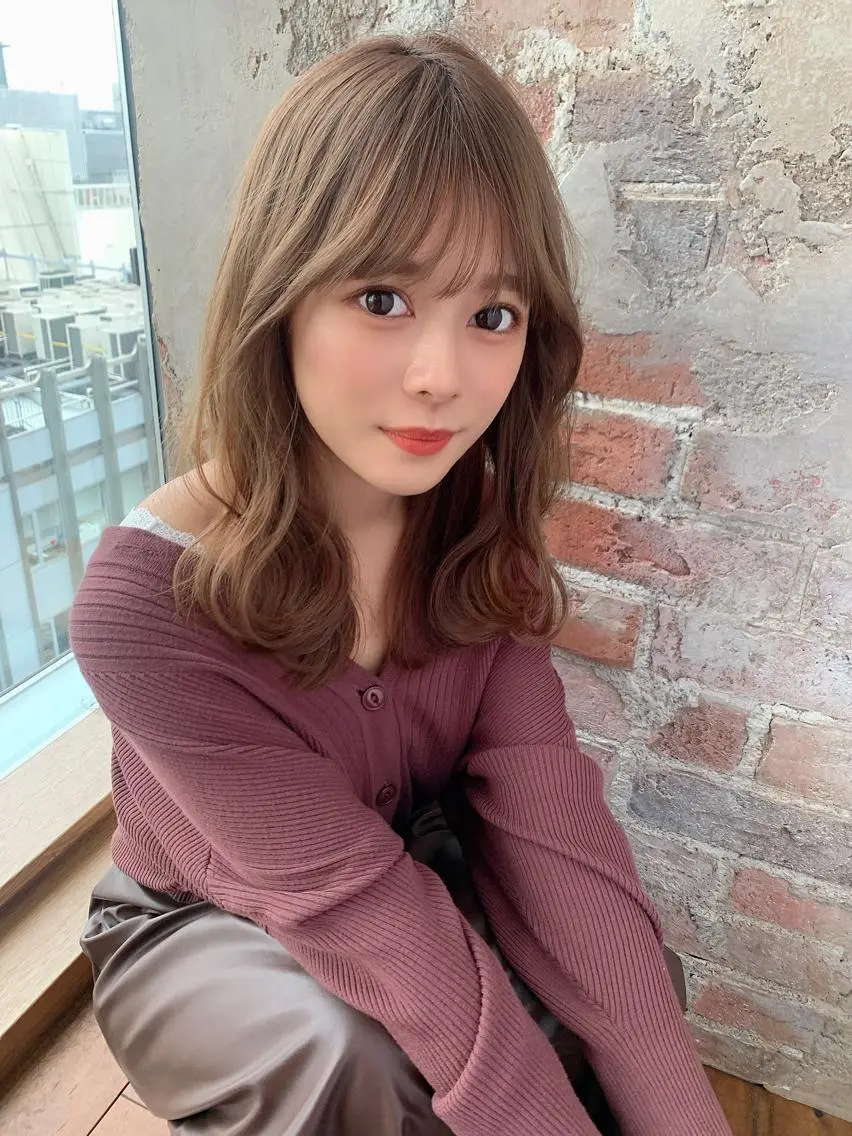 セミロング カラー バレイヤージュ ブリーチ ケアブリーチ ダブルカラー ハイライトカラー カット ヘアカラー トリートメント 銀座✨レイヤーカット 顔まわり/坂本亜裟海のヘアスタイル