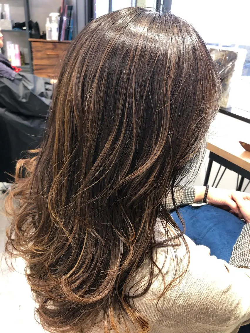 セミロング ハイライト Noyヨシモト ヒロトのヘアスタイル