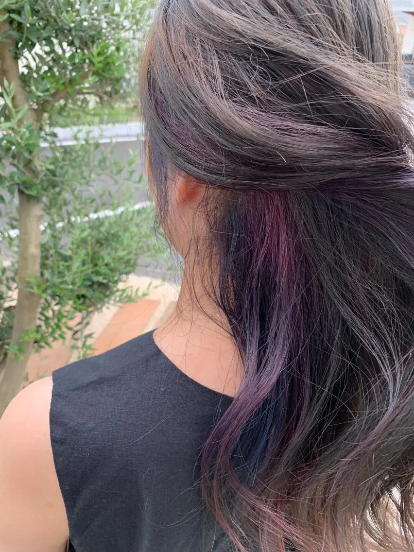 セミロング カラー インナーカラー 國井 瑞貴のヘアスタイル