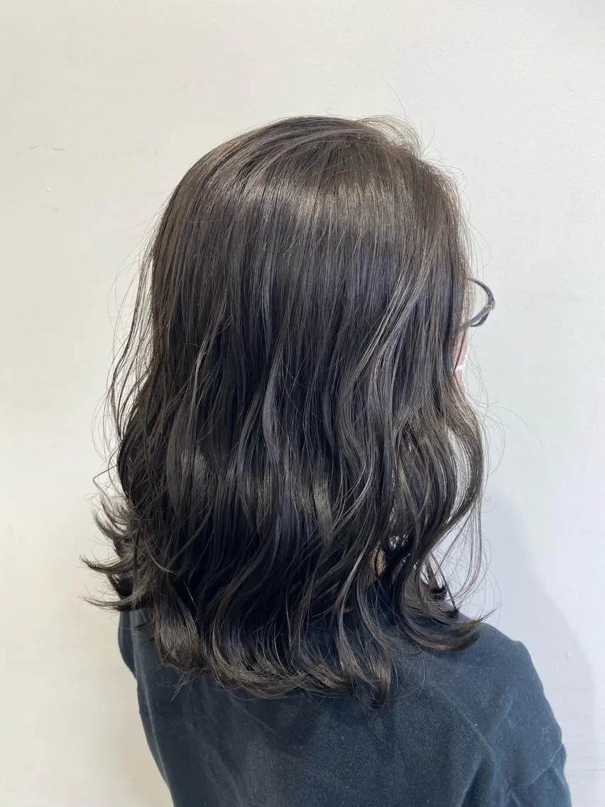 ミディアム カット ヘアカラー トリートメント 小金丸 里沙のその他イメージ