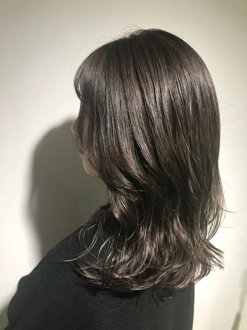ミディアム カラー ベージュカラー オリーブベージュ ヘアカラー トリートメント 🍊新宿南口🍊 ERINAのヘアスタイル