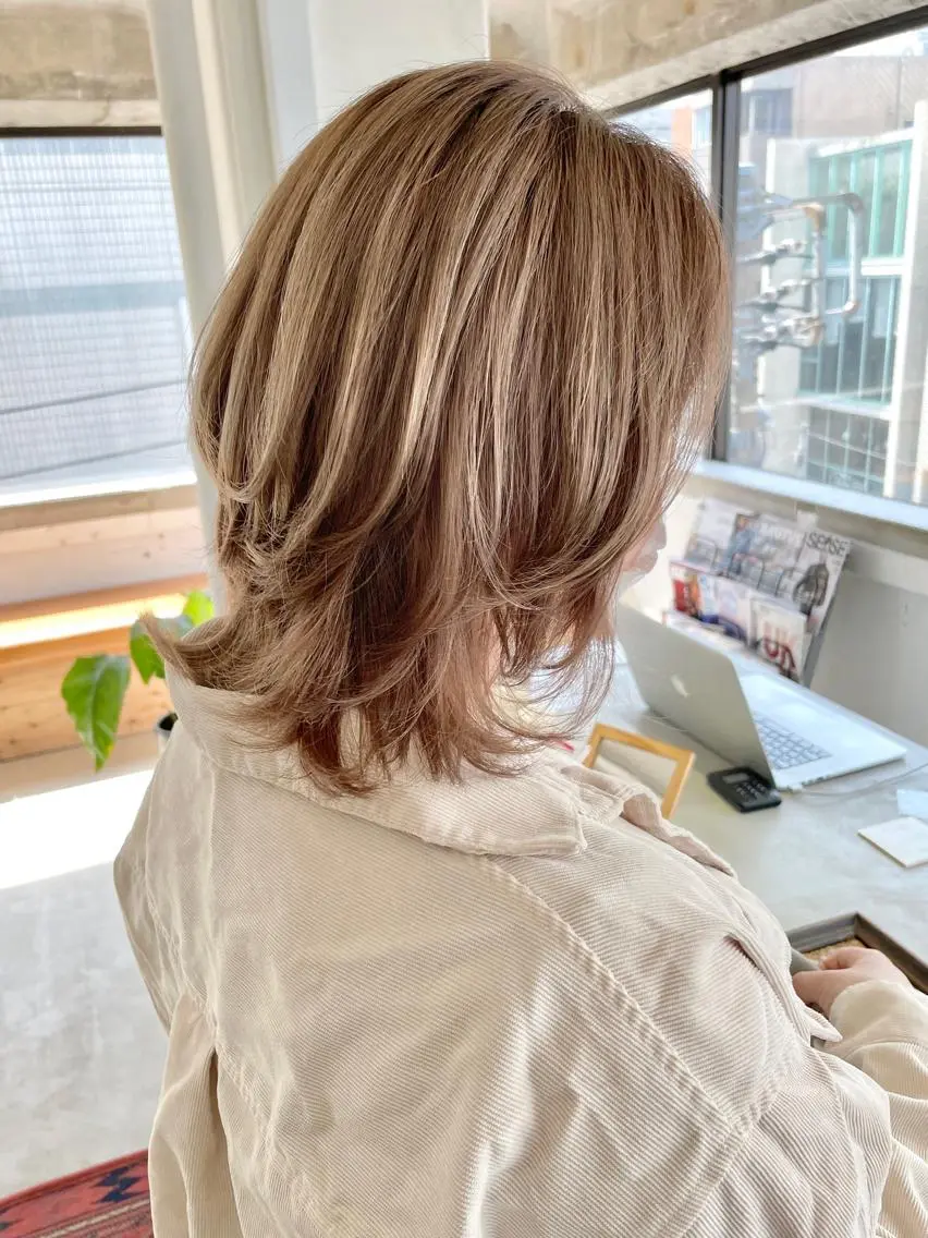 ミディアム カラー ハイトーンカラー ウルフカット ショート・ボブ 徳竹淳一のヘアスタイル
