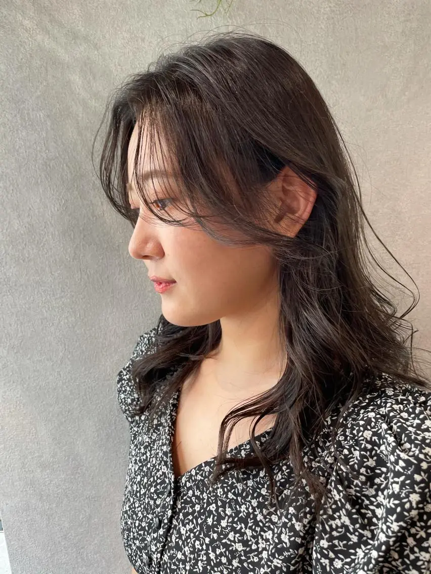 ロング カラー ブラウンカラー ダークブラウン ヘアカラー ナチュラル透明感🌱 小山美樹子のヘアスタイル
