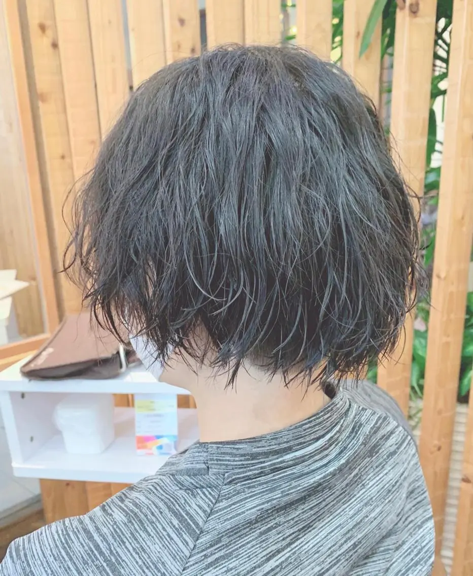 ショート カラー メンズ メンズパーマ 学生(メンズ向け) メンズショート ツーブロック 外国人風カラー 🌿ヤマグチ ユウキ🌿のヘアスタイル