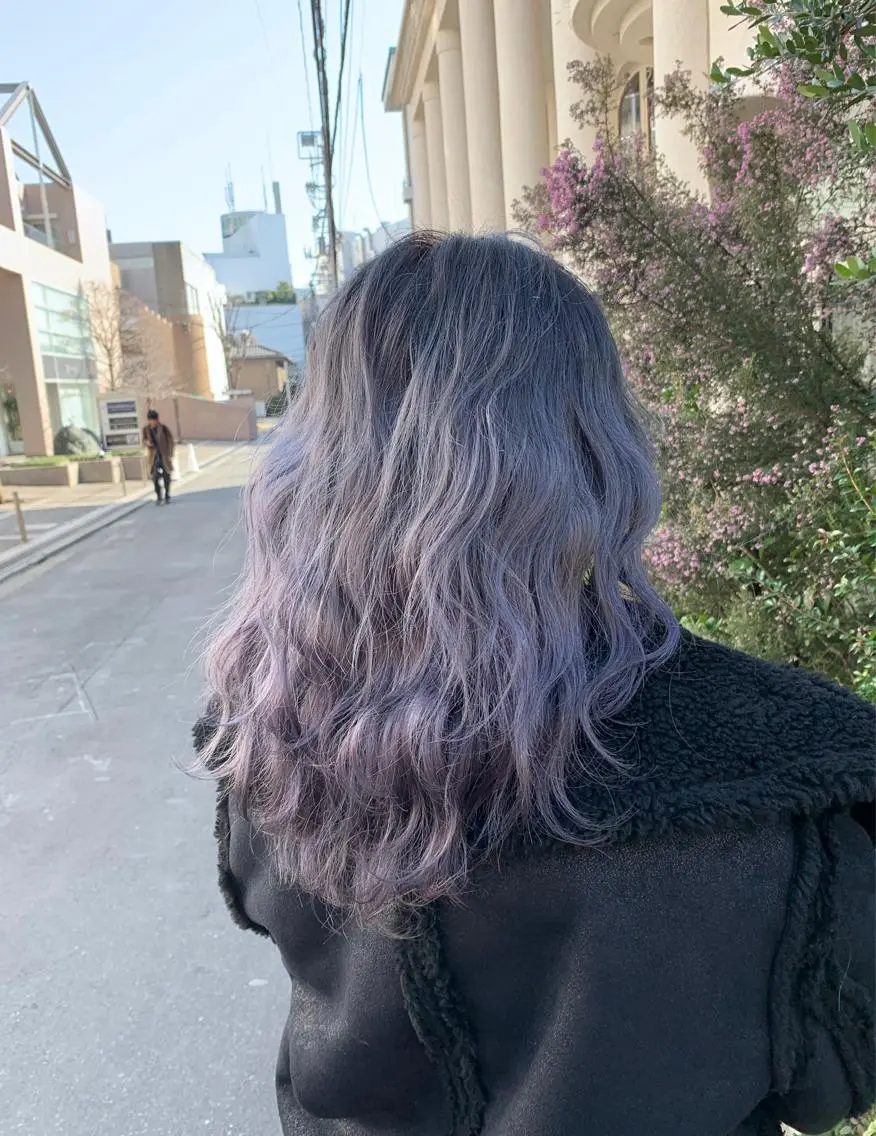セミロング カラー ブリーチ ケアブリーチ パープルカラー シルバー 色落ちまでキレイに! !女性サロンのヘアスタイル