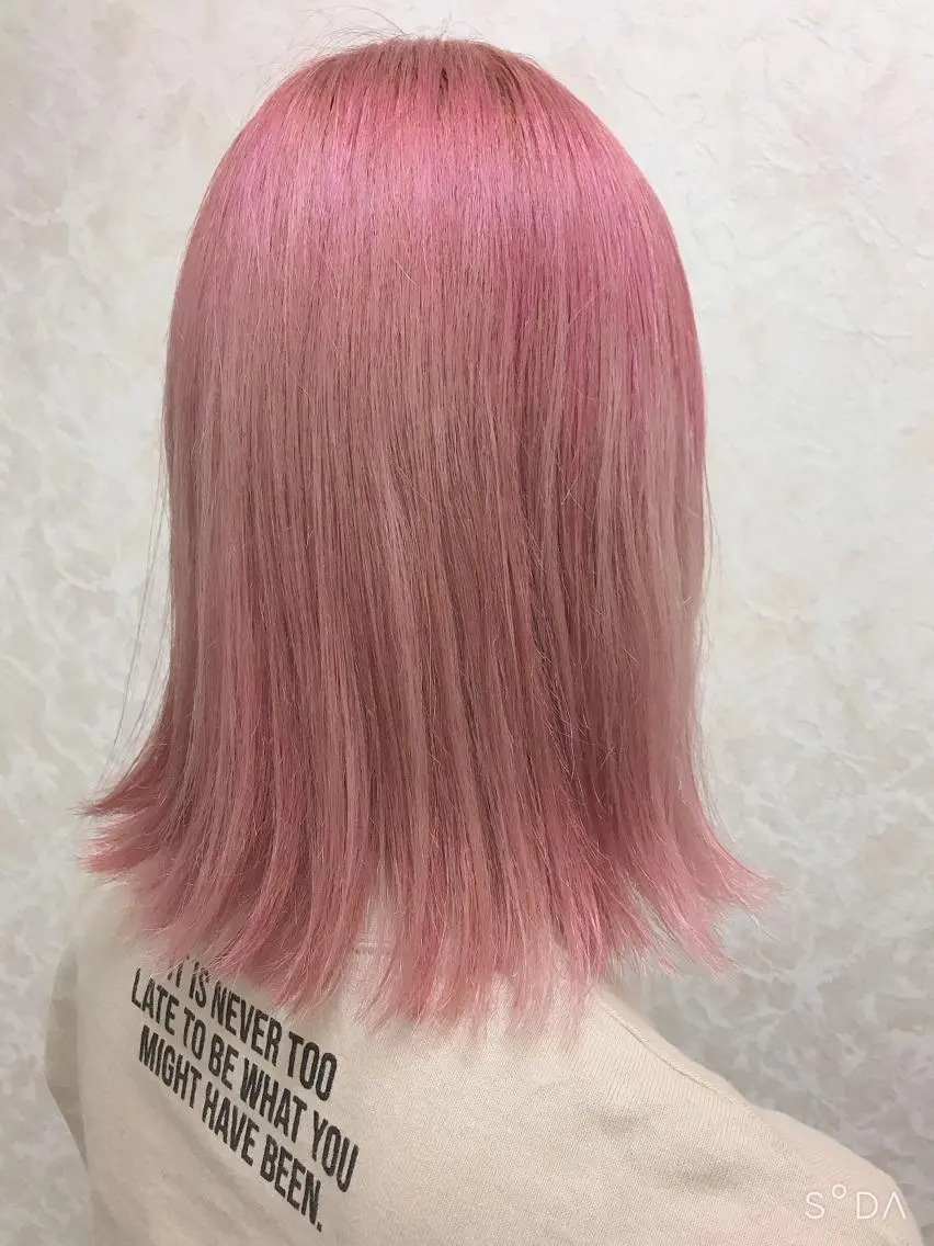ミディアム カラー ベージュカラー ピンクカラー ピンクベージュ カット ヘアカラー トリートメント ブリーチ/髪質改善/ レイヤー/YUTO‎のヘアスタイル