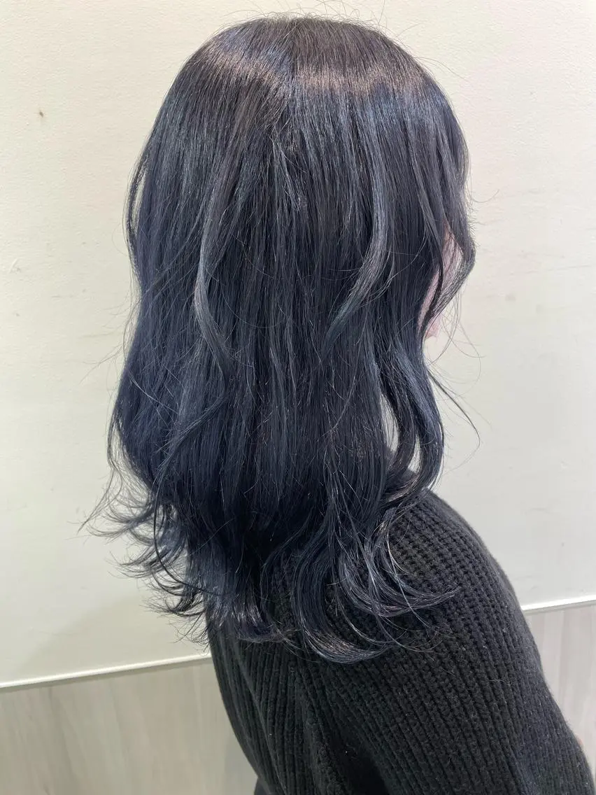 ミディアム ヘアカラー 透明感カラー🩵 mioのヘアスタイル