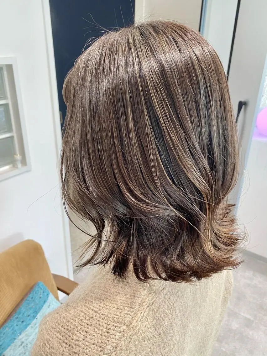 ミディアム カラー ハイライトカラー ハイライト 【safric】 NAOのヘアスタイル