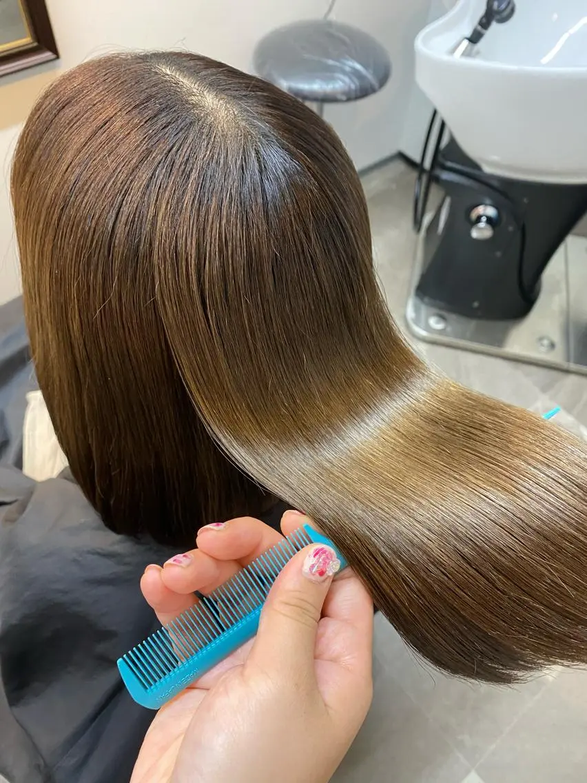 セミロング カラー トリートメント AnFye cinq milleのヘアスタイル