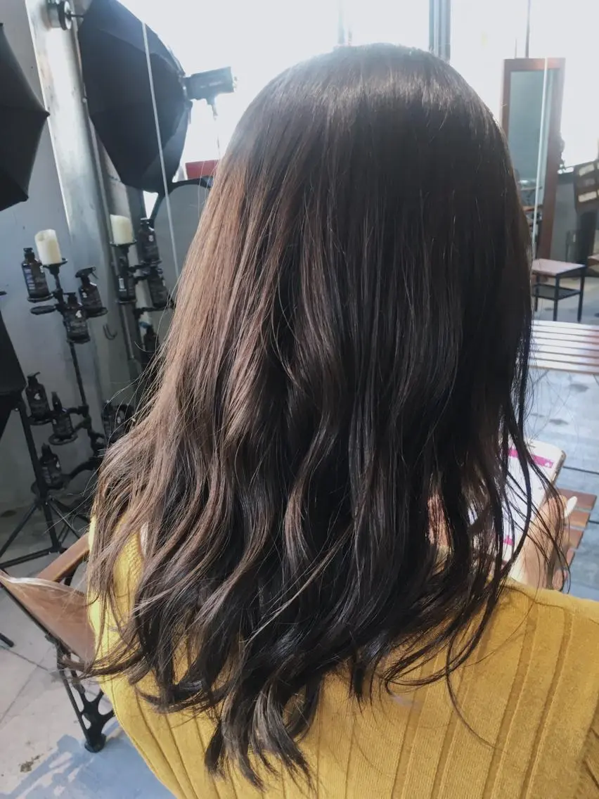セミロング カラー パーマ アッシュ 代表 中島貴志のヘアスタイル