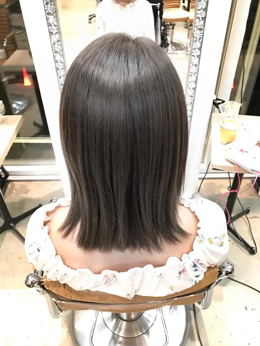 ミディアム カラー 切りっぱなしボブ グレージュ ボブ 髪質改善🌟 TAKERUのヘアスタイル