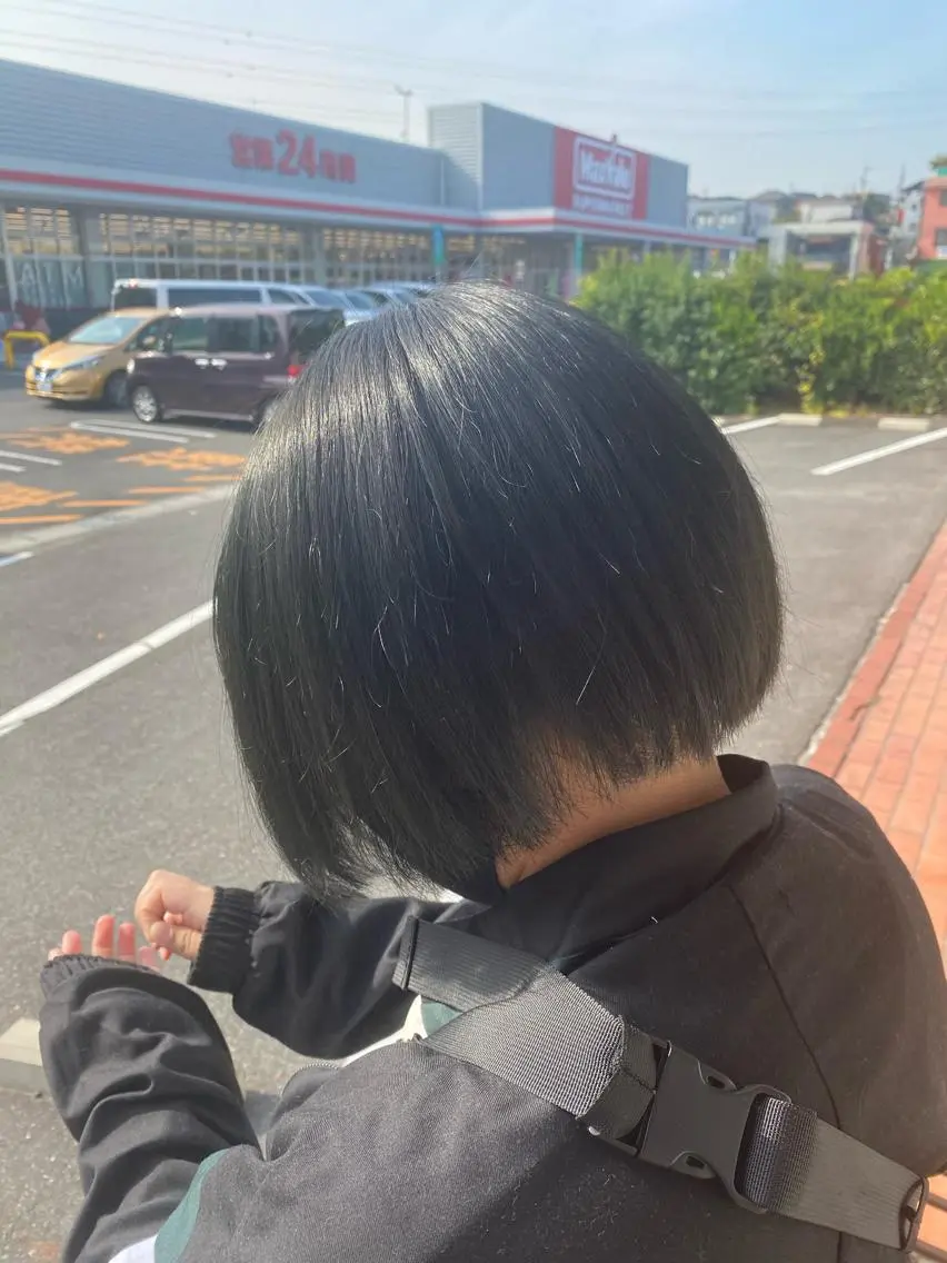 カラー グレージュ オリーブグレージュ オリーブグレー KAITOH ATSUSHIのヘアスタイル