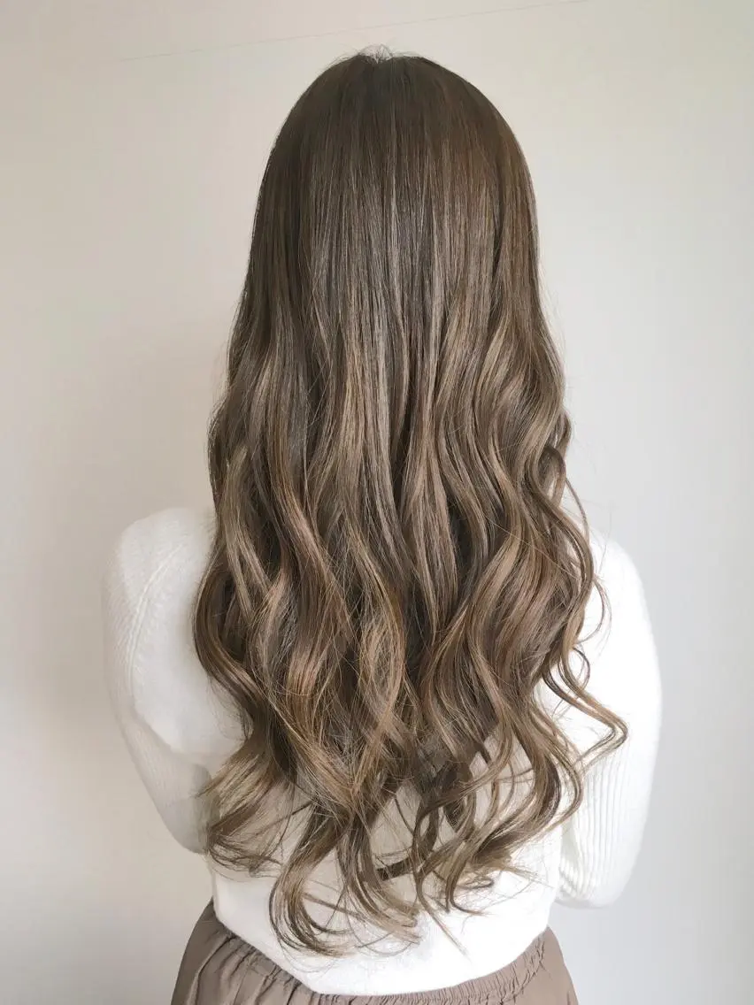 ロング カラー ベージュカラー ハイライトカラー ハイライト ヘアカラー トリートメント ヘアセット yoshi ☆のヘアスタイル