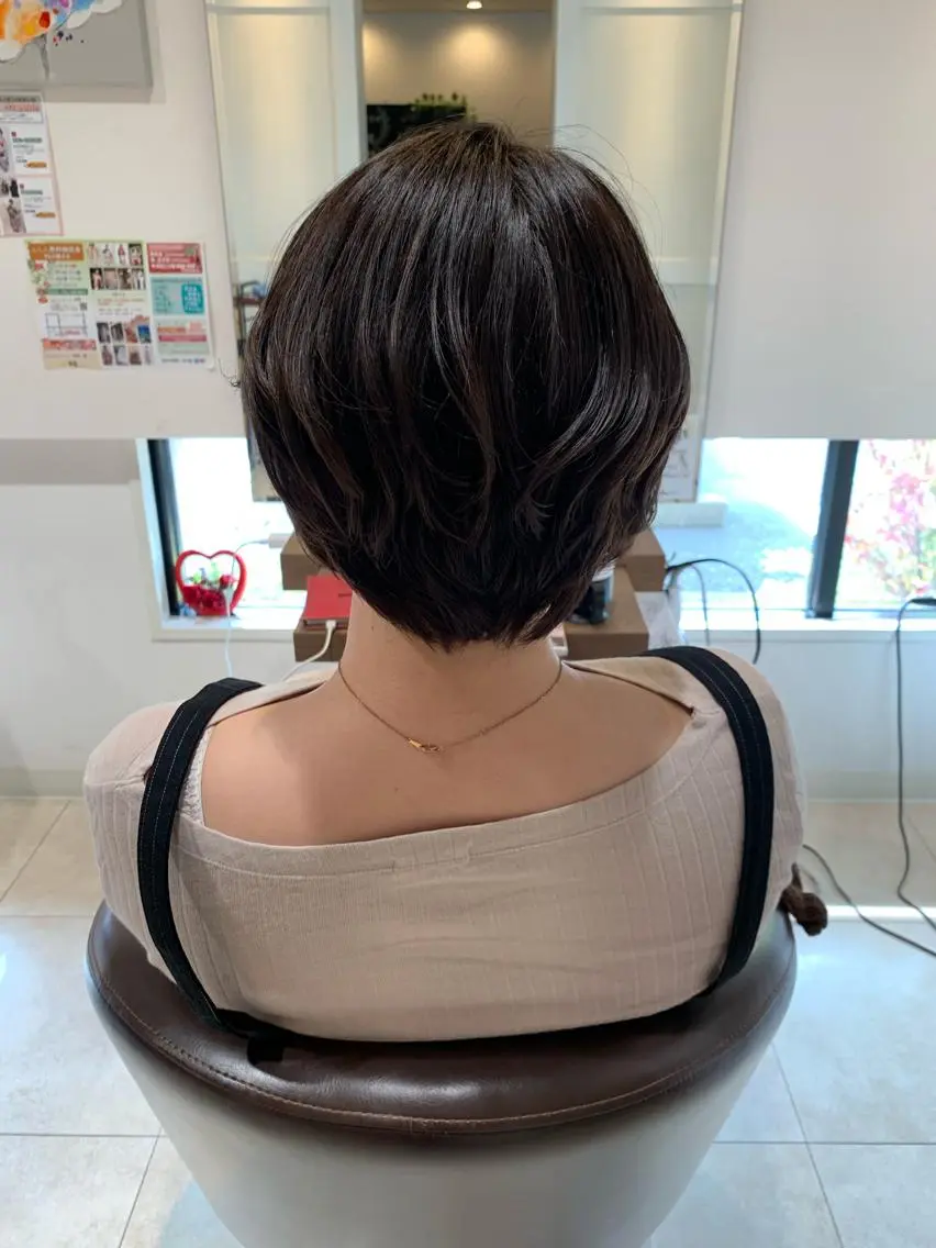 ショート ショートヘア カット ヘアカラー 鵜飼 真伍のヘアスタイル