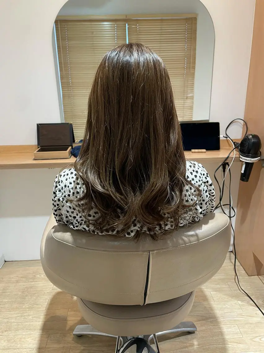 セミロング カラー 《髪質改善✖️オリー ブ🧸》小嶋拓也のヘアスタイル