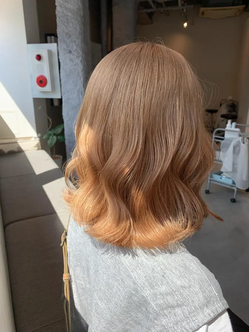 ミディアム カット 齋藤 みさきのヘアスタイル