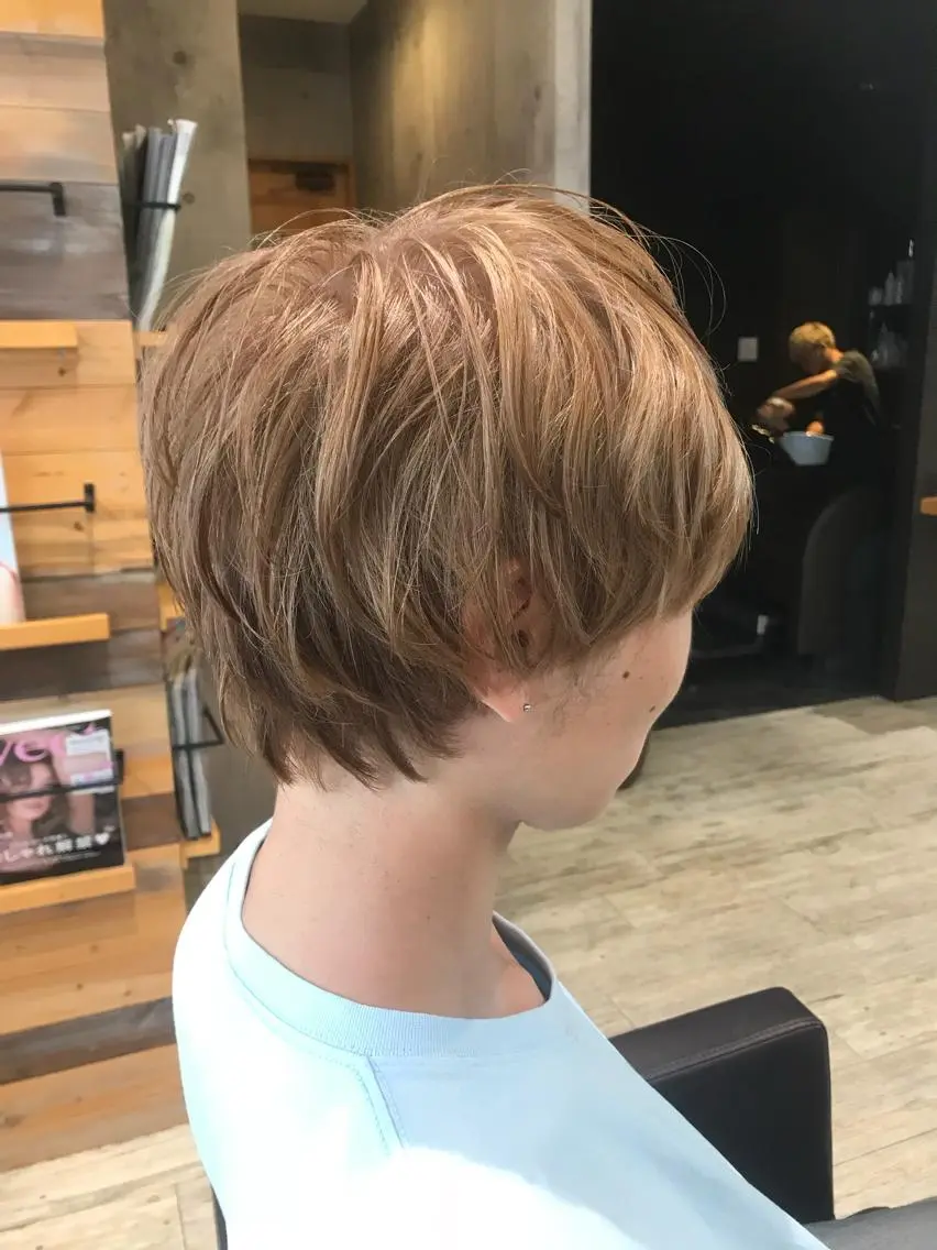 ミディアム カラー パーマ ヘアアレンジ メンズ キッズ ネイル マツエク・マツパ メンズブリーチ メンズハイトーン ベージュカラー ブリーチ ハイトーンカラー ヘアカラー トリートメント EnBlesS西宮 マンツーマン神道有基のヘアスタイル