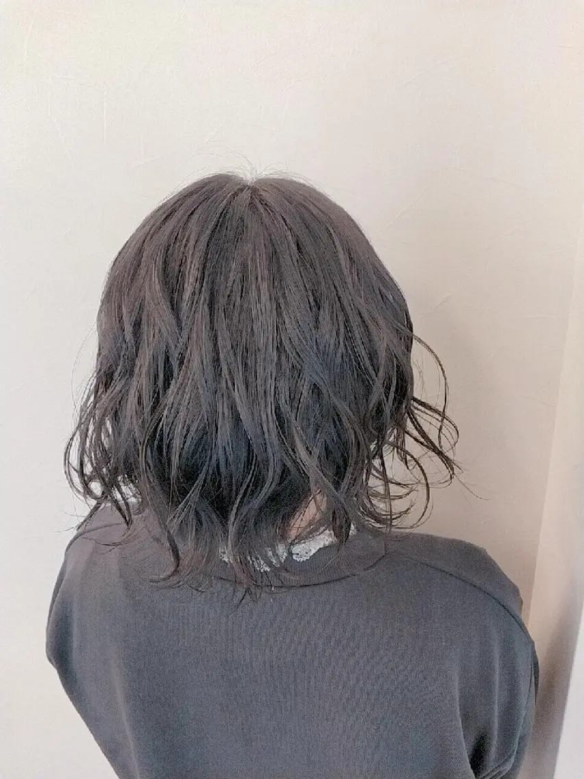 ミディアム カラー ブリーチ ダークグレー 卒業式のヘアスタイル ブリーチの神 KYONのその他イメージ