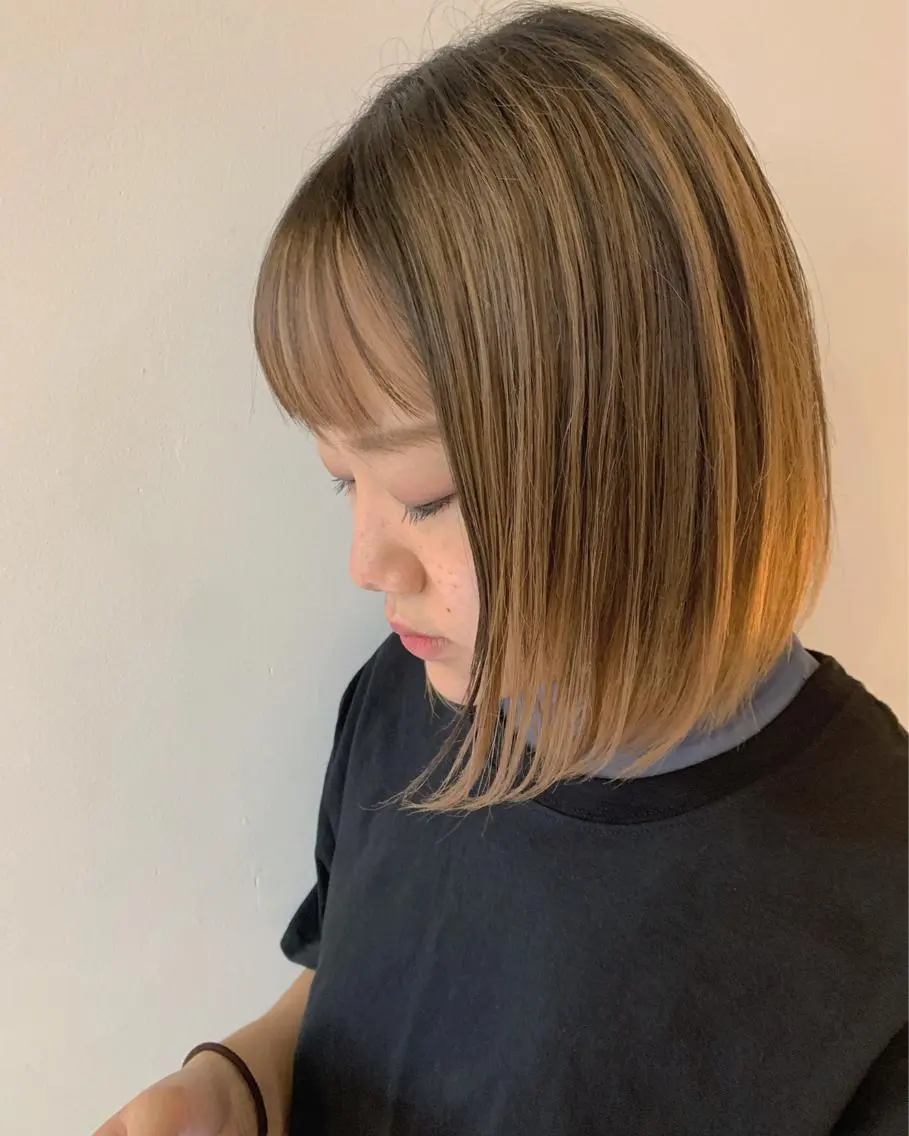 ミディアム ボブ 菅原リキヤ くびれレイヤーヘアのヘアスタイル