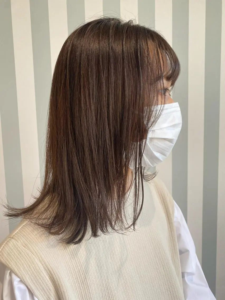 セミロング カラー ブリーチ グレージュ ブリーチなしカラー 小顔レイヤー/ ベージュ🤍Rieのヘアスタイル