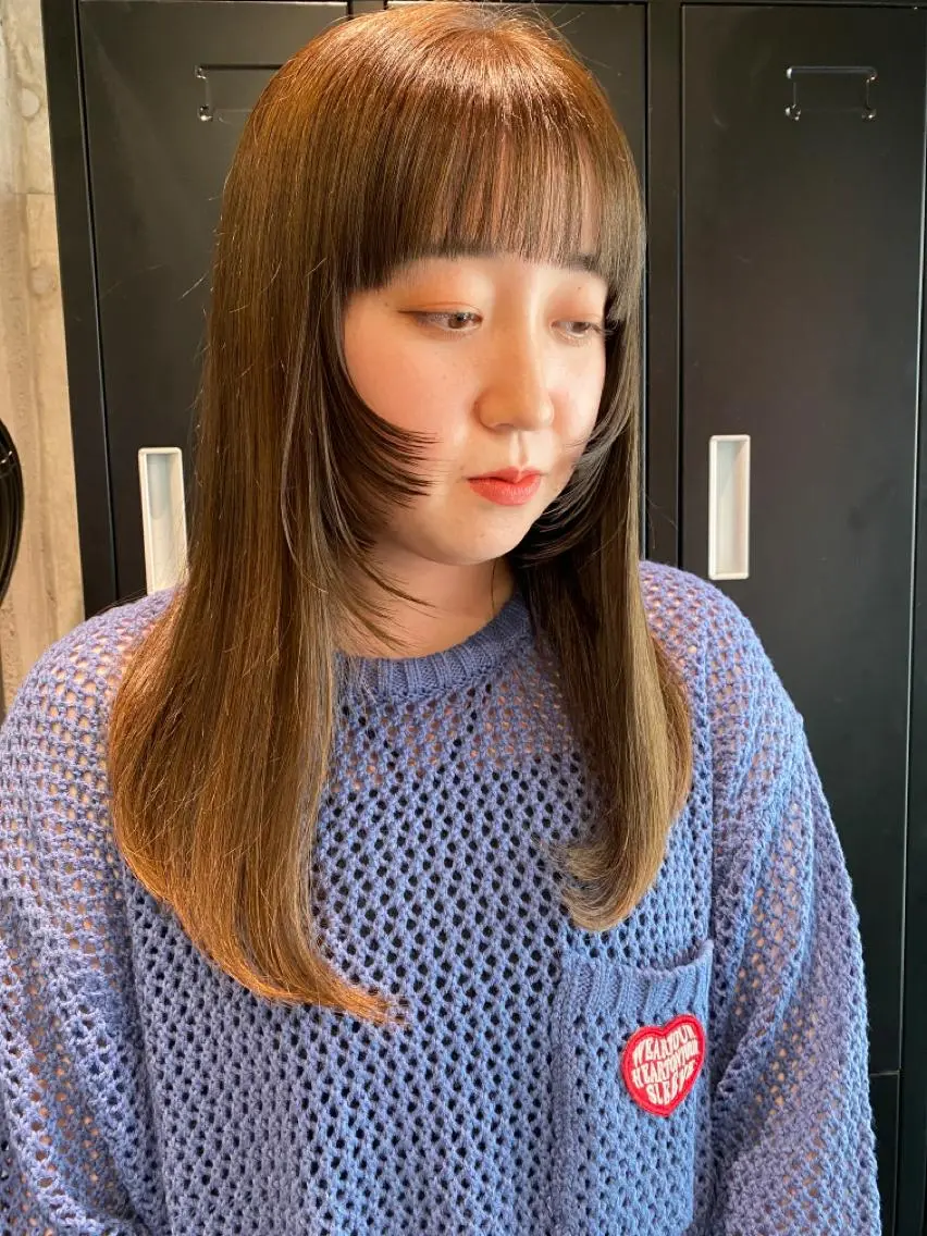 ロング カラー 顔まわりレイヤー 顔周りカット レイヤーカット シャギー ワンホンレイヤー カット ヘアカラー トリートメント hina💟 透明感カラーのヘアスタイル