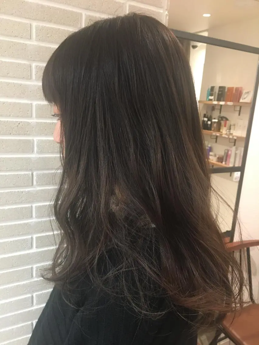 ロング カラー パーマ ウルフカット／吉村 桃子のヘアスタイル