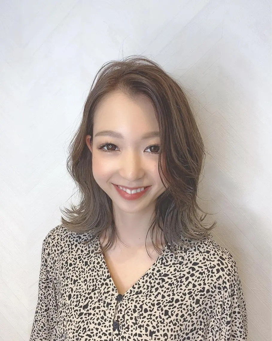 ミディアム カット ヘアカラー トリートメント 🌟モテ髪ショート 🌟店長 津賀涼のヘアスタイル