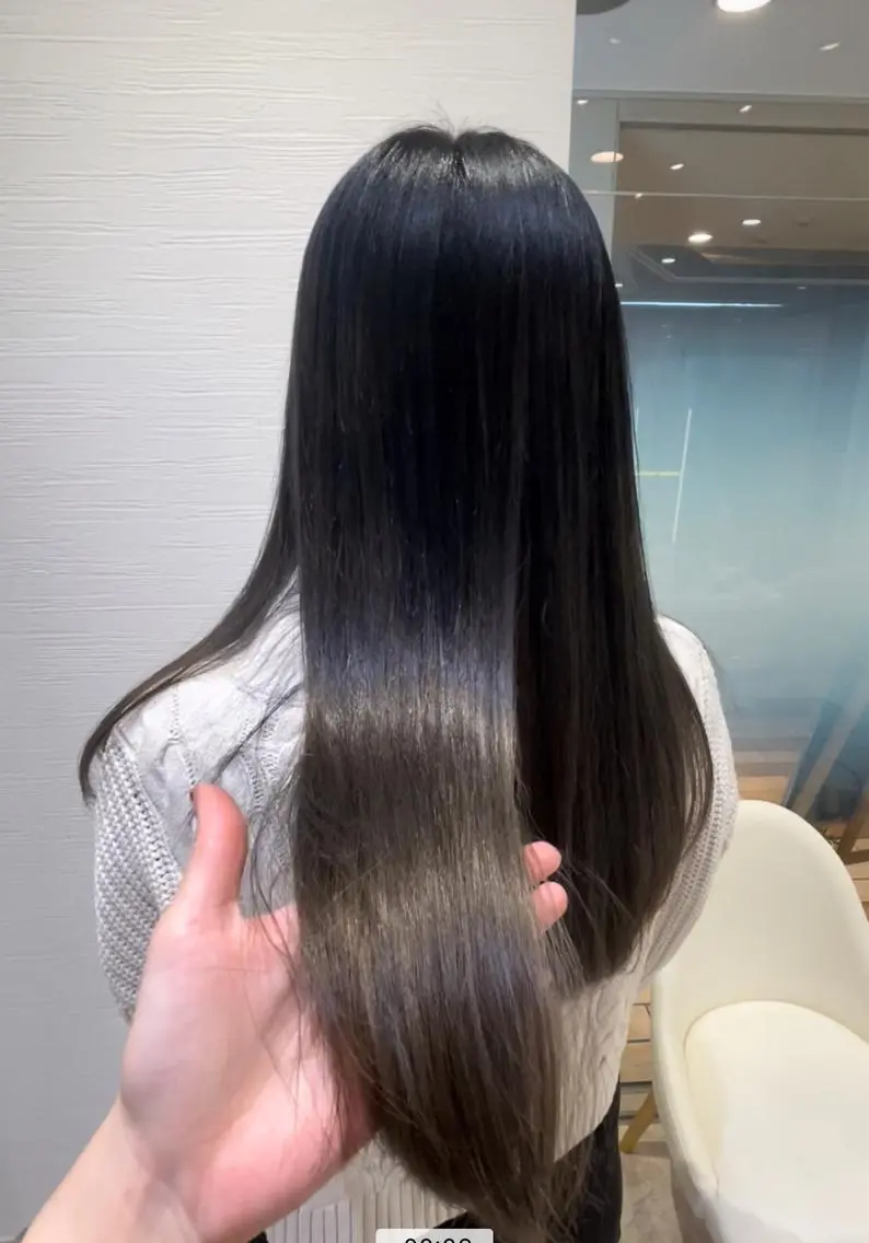 ロング カラー グラデーションカラー arch by kenjeのヘアスタイル