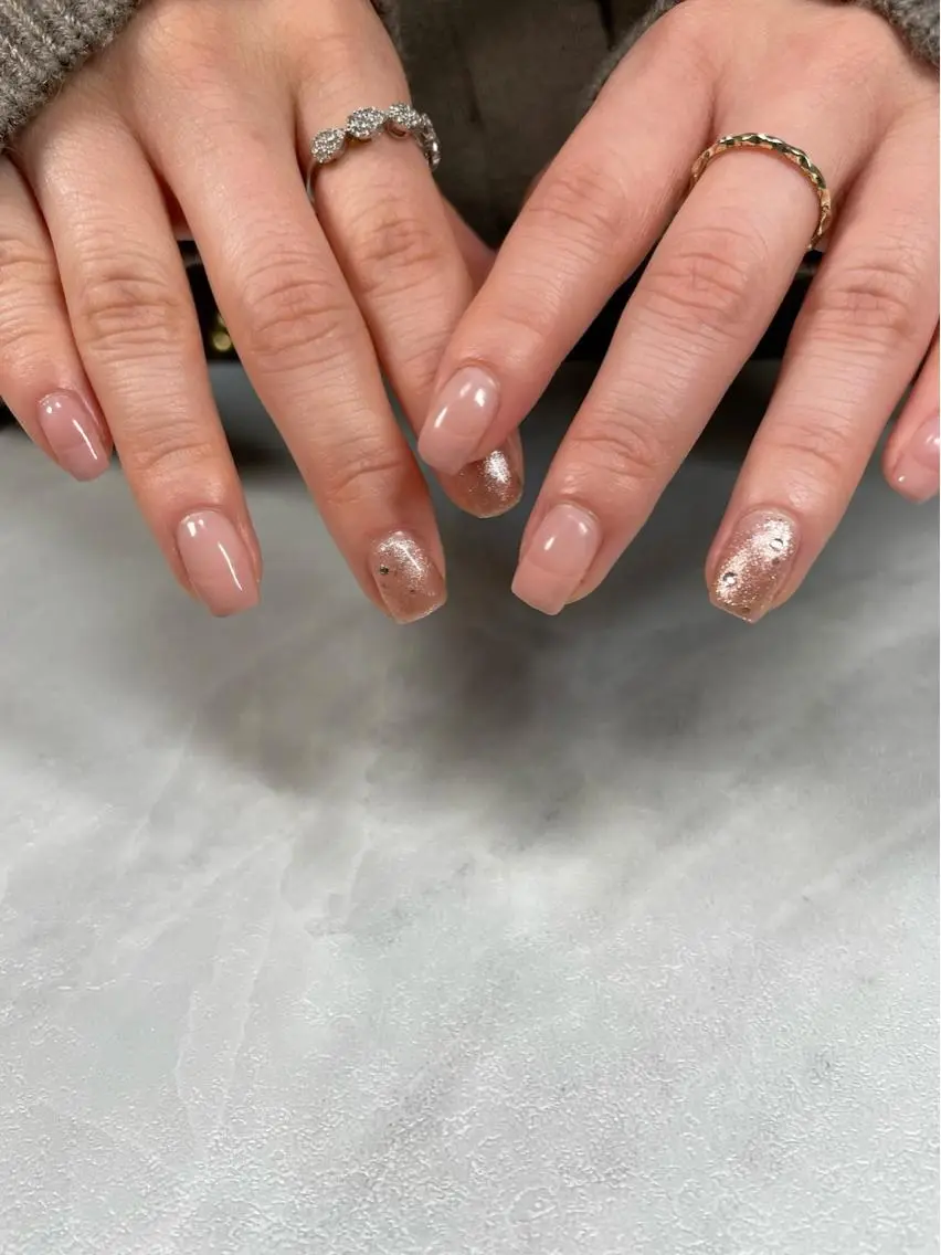 ネイル フレンチネイル ストーンネイル ハンドネイル SAKU nail 作島茜のネイルデザイン