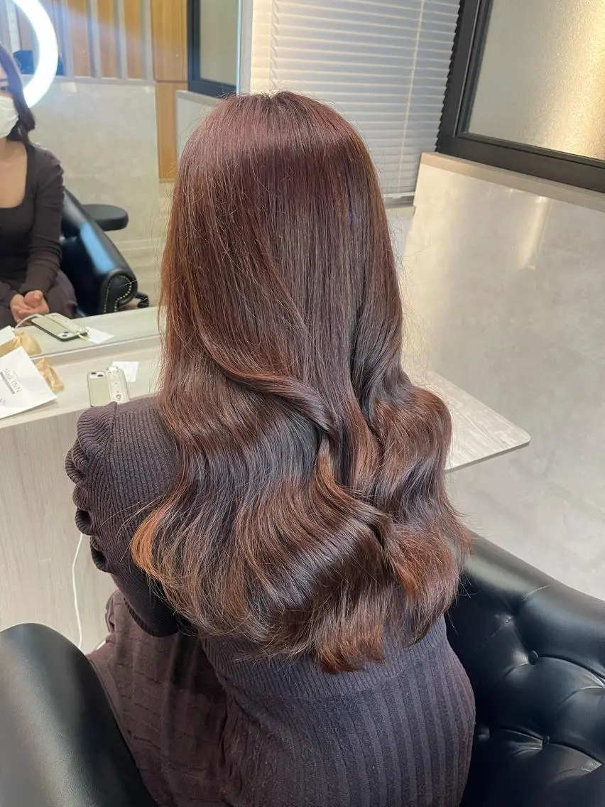 ロング カラー カット ヘアカラー トリートメント emi/髪質改善/ 韓国風/艶カラーのヘアスタイル