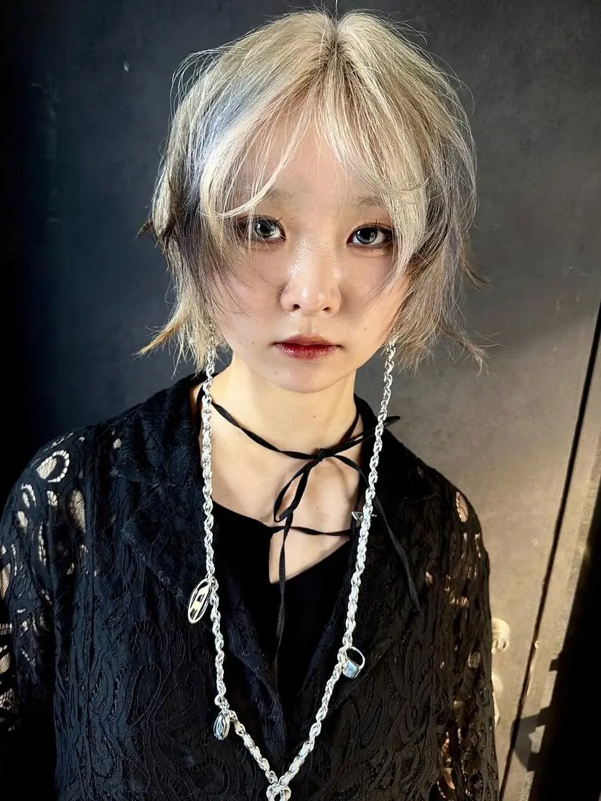 ミディアム カラー レイヤーカット ウルフカット カット ヘアカラー トリートメント ウルフレイヤー/ 中性ウルフ/タカハシのヘアスタイル
