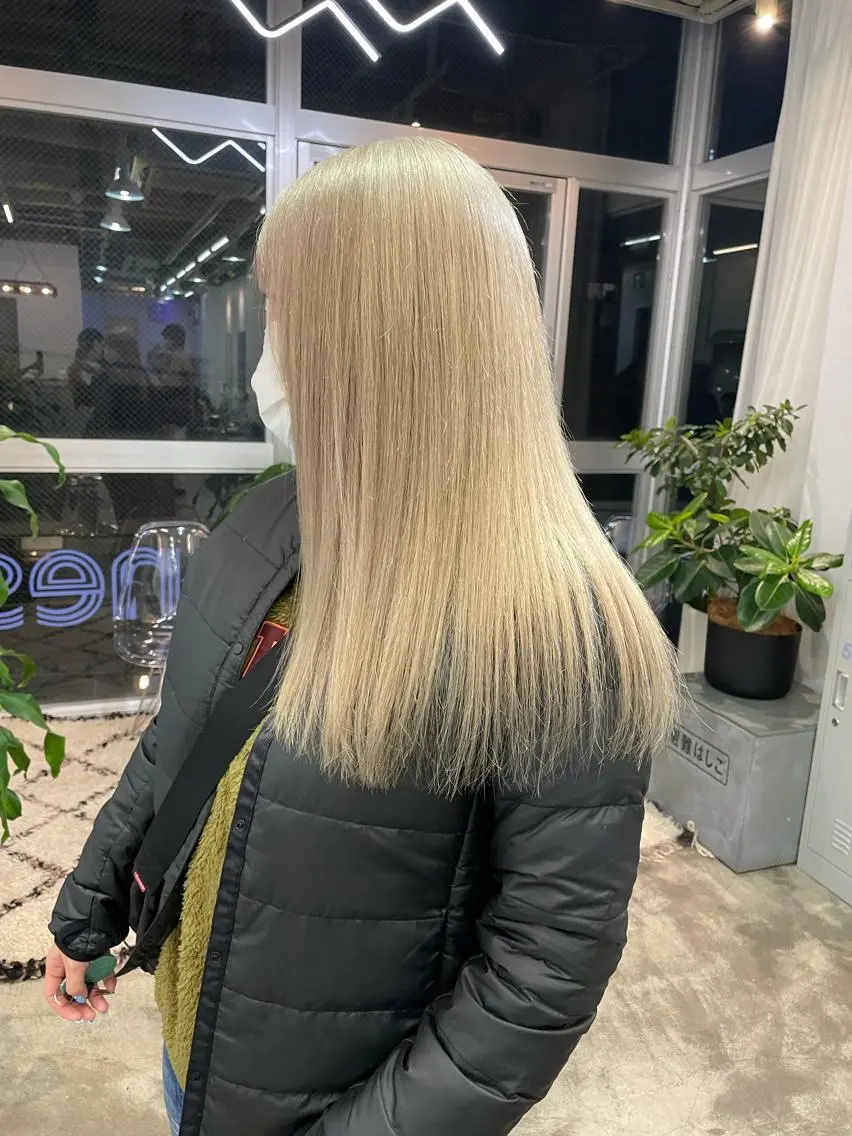 セミロング ヘアカラー nessヤマサキ リュウタのヘアスタイル