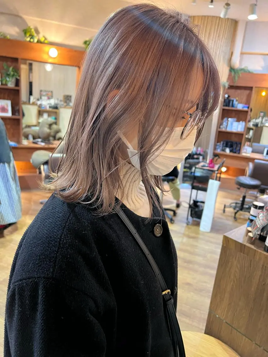 ミディアム カラー ダブルカラー グレージュ ミルクティーグレージュ カット ヘアカラー トリートメント 菅村 勇亮のヘアスタイル